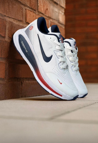 کفش کتانی مردانه نایک زومیکس Nike Zoom X مدل ۷۷۵۰ سفید سرمه ایی قرمز