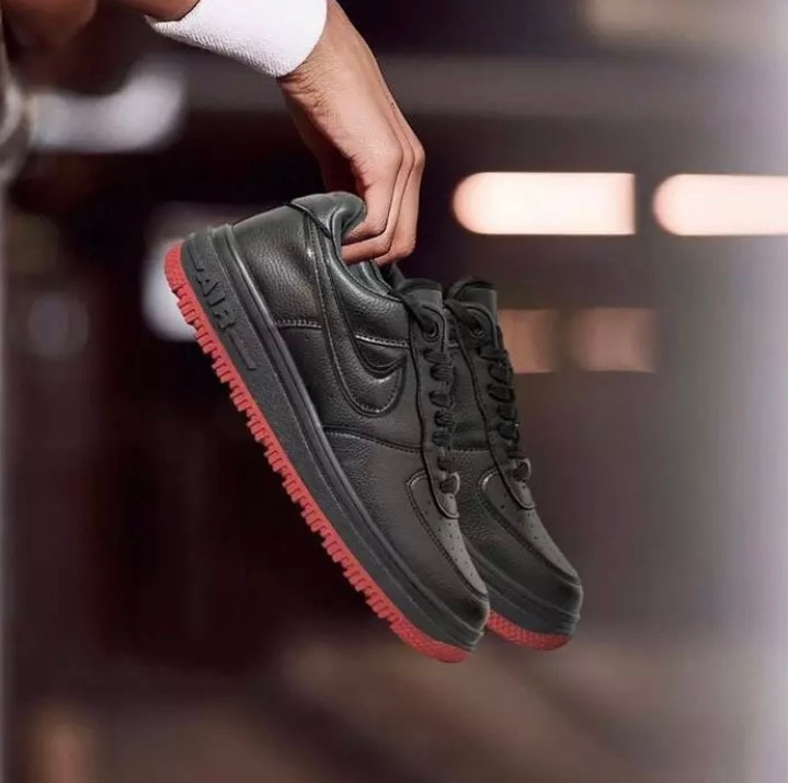 قیمت و خرید کتونی اسپرت نایک ایرفورس وان های کپی