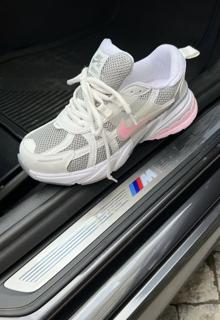 کفش کتانی زنانه نایک وی تو کی NIKE Cushlon V2K صورتی