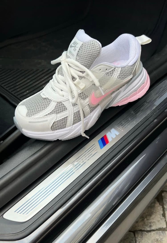کفش کتانی زنانه نایک وی تو کی NIKE Cushlon V2K صورتی