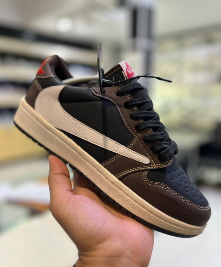 کفش کتانی نایک ایر جردن ترویس موکا Nike Air Jordan 1 Travis mocha