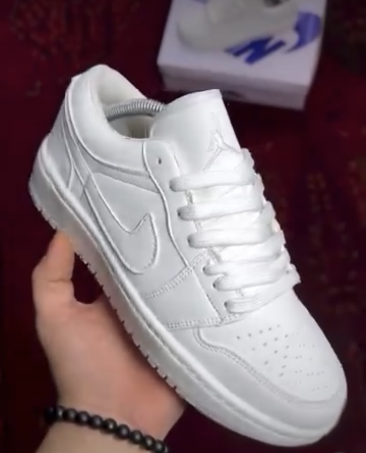 کفش کتانی مردانه زنانه  نایک جردن وان سفید Nike Air Jordan 1