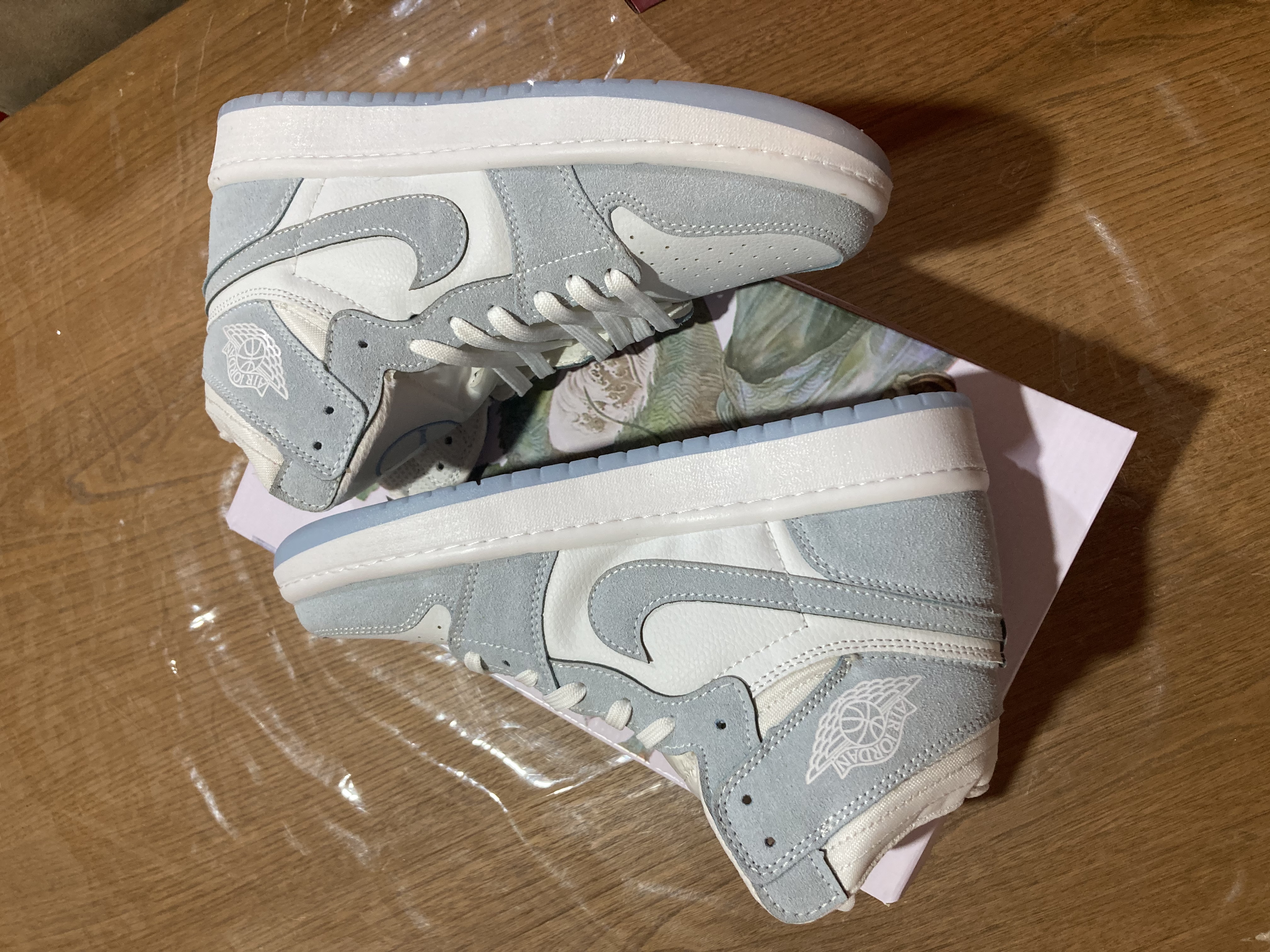 کفش کتانی جردن وان  ساقدار مردانه زنانه  سفید آبی  Nike Jordan 1