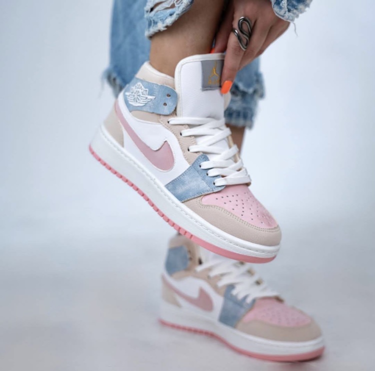 کفش کتانی ساقدار زنانه دخترانه جردن وان فلامینگو Nike Jordan 1