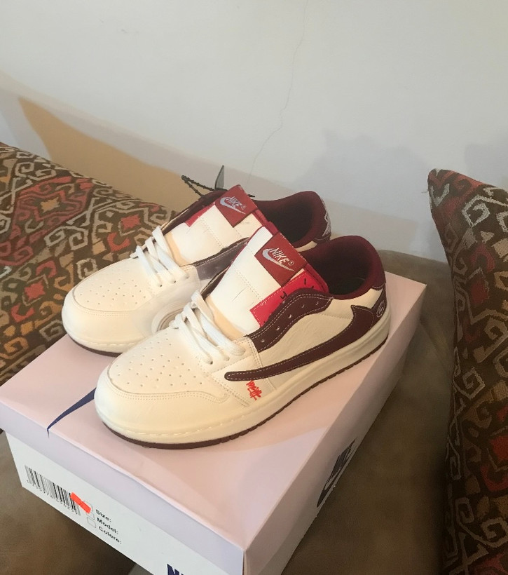 کفش کتانی نایک ایر جردن ترویس اسکات استاسی کرم زرشکی Nike Air Jordan 1 Travis