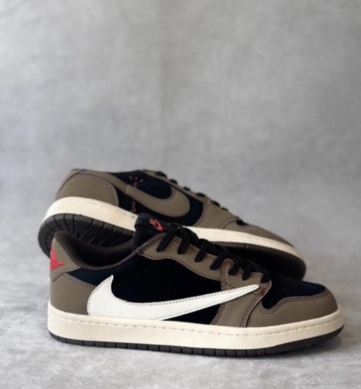 کفش کتانی نایک ایر جردن ترویس موکا Nike Air Jordan 1 Travis mocha