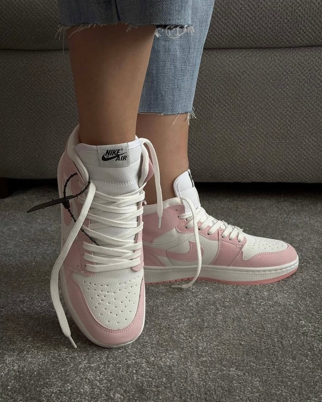 کتانی زنانه دخترانه ساقدار صورتیNike Jordan 1