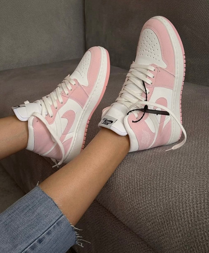 کتانی زنانه دخترانه ساقدار صورتیNike Jordan 1