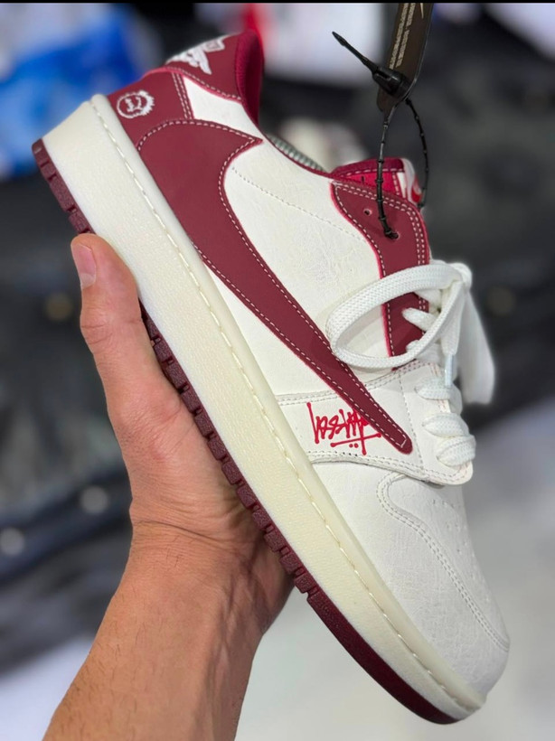 کفش کتانی نایک ایر جردن ترویس اسکات استاسی کرم زرشکی Nike Air Jordan 1 Travis
