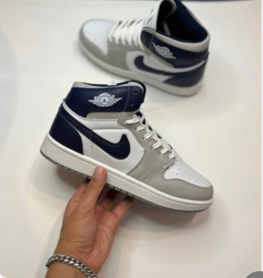 کتانی ساقدار مردانه زنانه طوسی سفید آبی بزرگ پا Nike Jordan 1