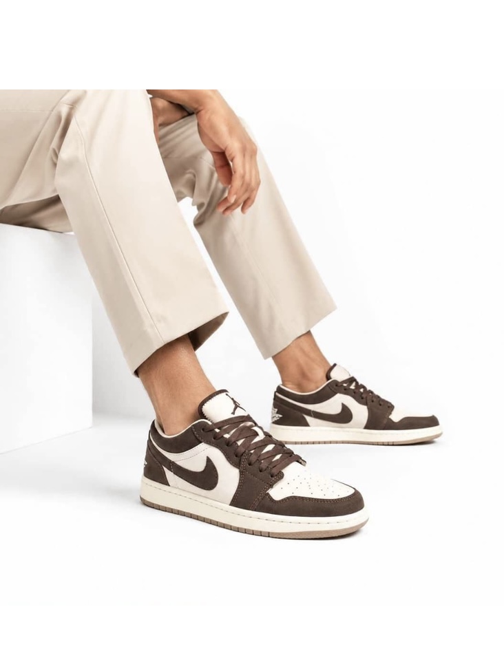 کتانی مردانه زنانه نایک ایر جردن 1 سفید کرم بزرگ پا Nike Jordan 1