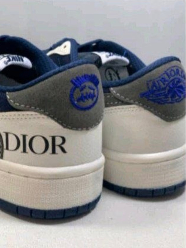 کفش کتانی مردانه زنانه ترویس دیور کاستوم سورمه ایی Nike Air Jordan 1
