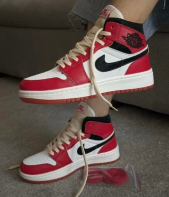 کفش کتانی ساقدار مردانه زنانه شیکاگو Nike Jordan 1 مدل ۸۲۷۹