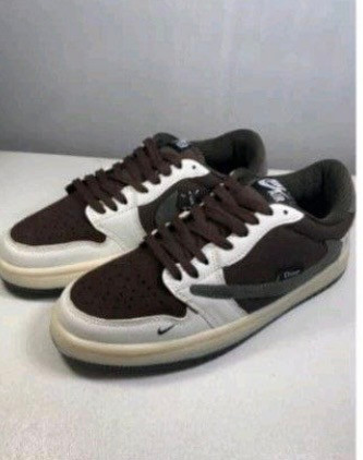 کفش کتانی مردانه زنانه ترویس دیور کاستوم موکاNike Air Jordan 1