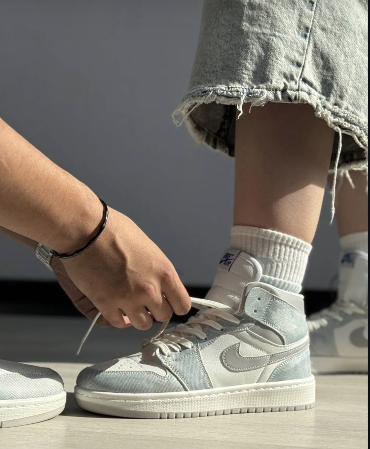 کتانی ساقدار مردانه زنانه نایک جردن وان  هایپر رویال  Nike Jordan 1
