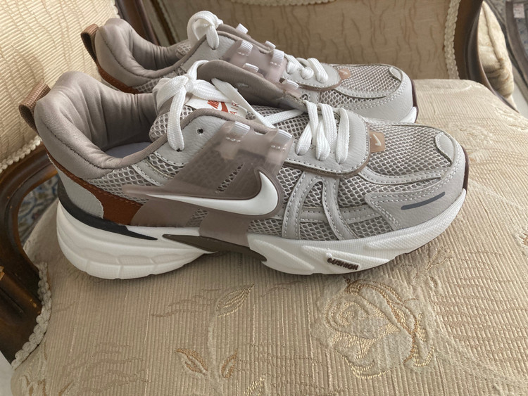 کفش کتانی مردانه زنانه نایک وی تو کی وکیوم NIKE Cushlon V2K موکا